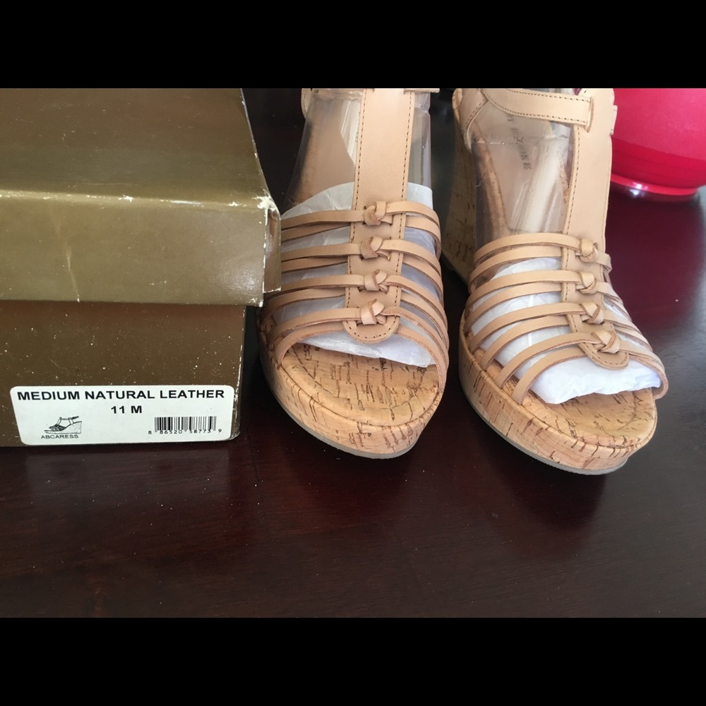 Audrey Brooke wedge sandals size 11